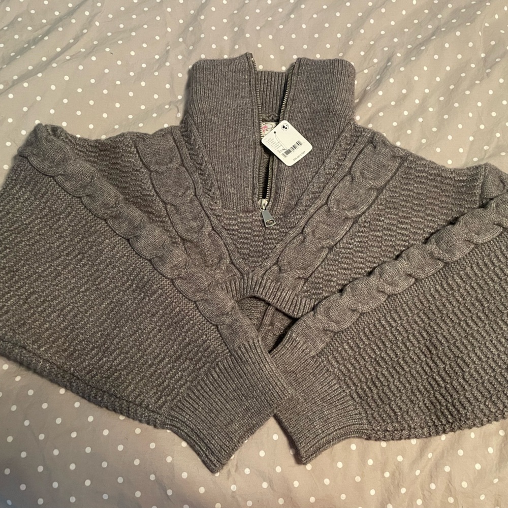 Free People Cropped Cable Knit sweater